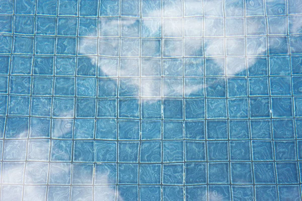 Swimming pool, The water in the pool blue transparent — Stock Photo, Image