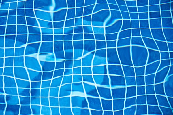 Swimming pool, The water in the pool blue transparent — Stock Photo, Image