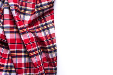 Noel tartan doku üzerinde beyaz backgro eşarp düz yatırın