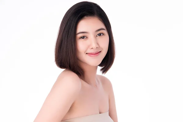 形象美丽的年轻亚洲女人洁净新鲜裸露的皮肤概念。 亚洲女孩美容美发面对肌肤护理与健康，面部护理，完美肌肤，自然妆容，白底. — 图库照片
