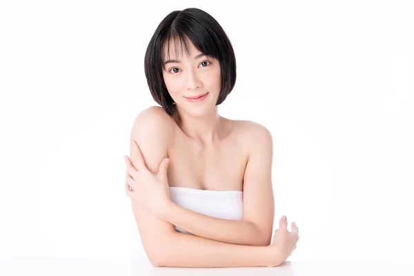 Portret mooie jonge aziatische vrouw schoon frisse blote huid concept. Aziatisch meisje schoonheid gezicht huidverzorging en gezondheid wellness, gezichtsbehandeling, Perfecte huid, Natuurlijke make-up, op witte achtergrond. — Stockfoto