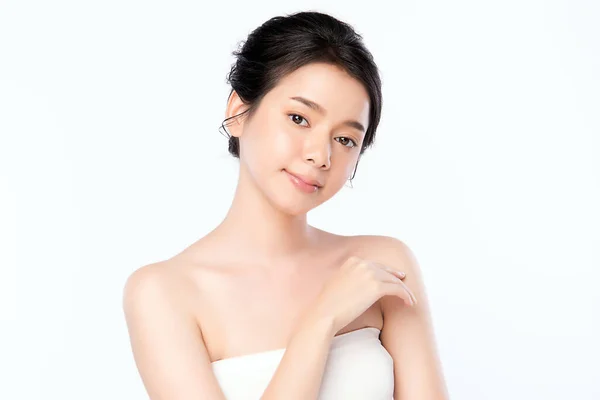 きれいな新鮮な肌を持つ美しい若いアジアの女性 顔のケア 顔の治療 美しさと健康的な肌と化粧品の概念 — ストック写真