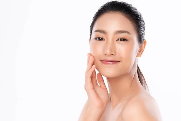 Hermosa Mujer Asiática Joven Con Piel Limpia Fresca Cuidado Cara — Foto de Stock