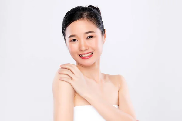 Hermosa Mujer Asiática Joven Con Piel Limpia Fresca Cuidado Facial — Foto de Stock