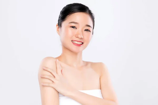 Belle Jeune Femme Asiatique Avec Peau Fraîche Propre Soins Visage — Photo