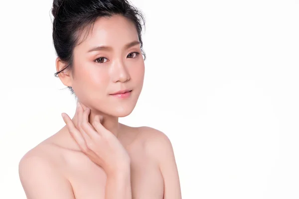 Belle Jeune Femme Asiatique Avec Peau Fraîche Propre Soins Visage — Photo