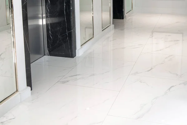 White Marble Floor Front Elevator — Stock Photo, Image