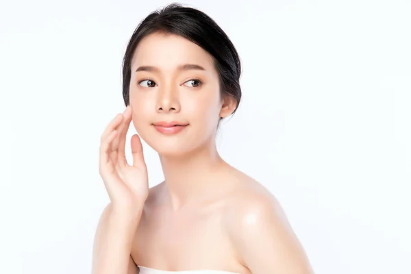 Schöne Junge Asiatin Mit Sauberer Frischer Haut Gesichtspflege Gesichtsbehandlung Kosmetologie — Stockfoto