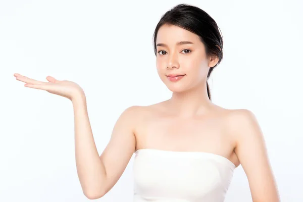 Belle Jeune Femme Asiatique Avec Peau Fraîche Propre Soins Visage — Photo