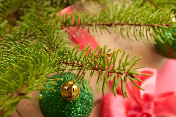 Fundo de Natal com brinquedos de Natal e presentes — Fotografia de Stock