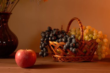 Natürmort meyve sepeti