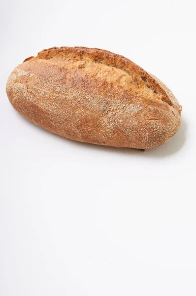 Pão de centeio isolado — Fotografia de Stock