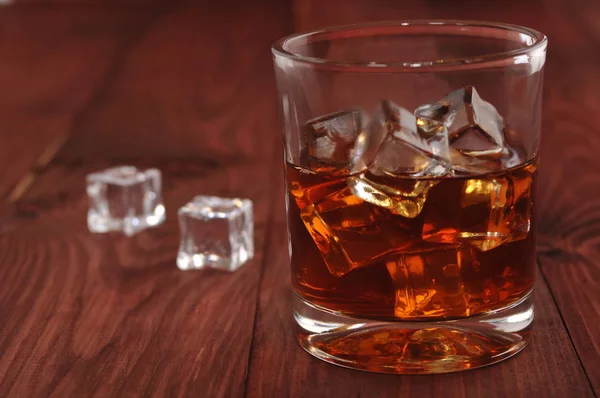 Whiskey mit Eis — Stockfoto