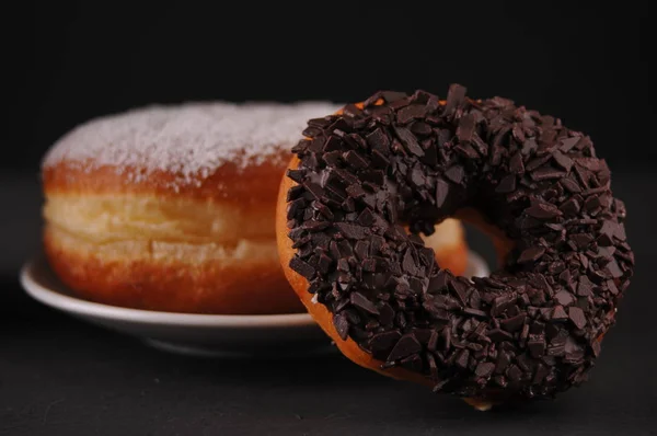 Rosquinhas pretas e brancas — Fotografia de Stock