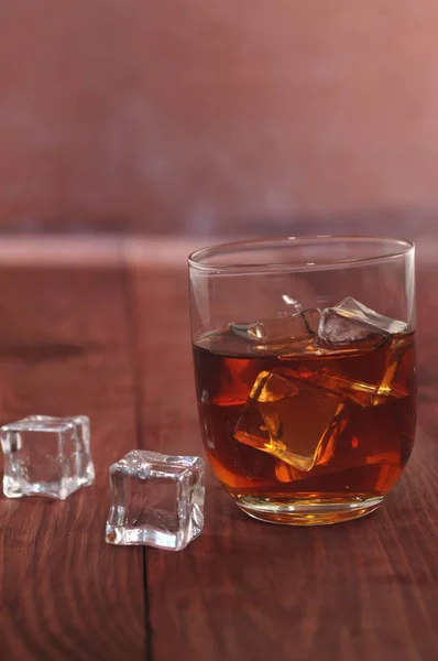 Whisky con hielo — Foto de Stock