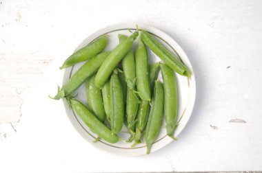 Genç yeşil bezelye