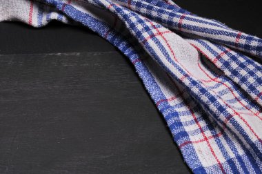 Ahşap bir masada arka plan havlusu.