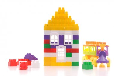 Beyaz arka planda çocuk oyuncakları