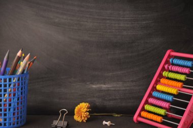 Okulun arka planına