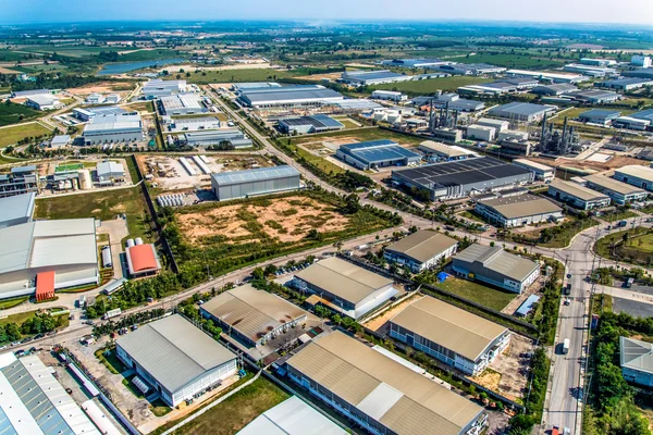 Propriedade industrial desenvolvimento de terras vista aérea — Fotografia de Stock