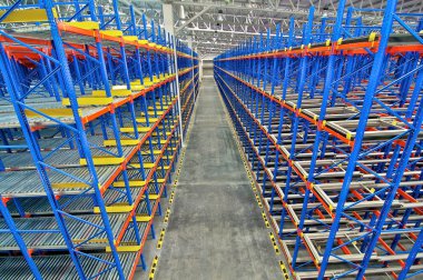 Storage pallet racking system for storage distribution centre clipart