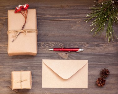 Noel düz ahşap Resepsiyon backdround üzerinde yatıyordu