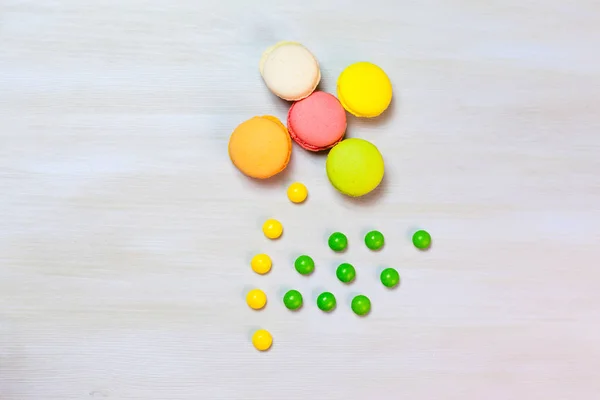 A flower making of macaroons and candies — Stock Photo, Image