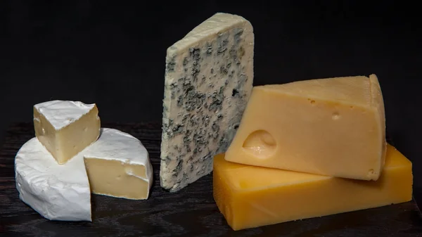 Peynir çeşitleri — Stok fotoğraf