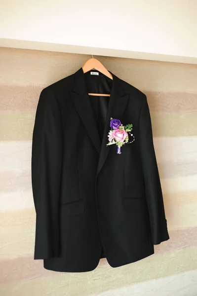 wedding details - elegant groom dressed wedding tuxedo costume