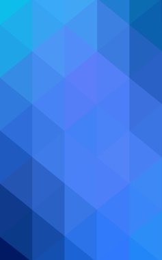 Üçgenler ve degrade origami tarzında oluşan ışık mavi köşeli tasarım deseni