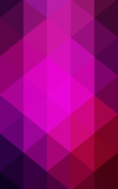 Üçgenler ve degrade origami tarzında oluşan koyu pembe poligonal tasarım deseni