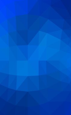 Üçgenler ve degrade origami tarzında oluşan ışık mavi köşeli tasarım deseni