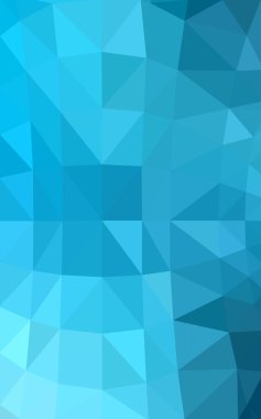 Üçgenler ve degrade origami tarzında oluşan ışık mavi köşeli tasarım deseni