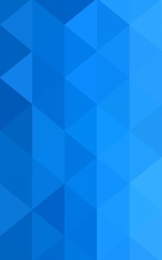 Üçgenler ve degrade origami tarzında oluşan ışık mavi köşeli tasarım deseni