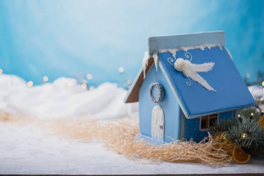 Kış Masalı. Noel büyü ve homeliness. Kurabiye evi. Kopyalama alanı.