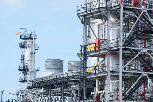 Oil refinery plant — Stock Photo, Image