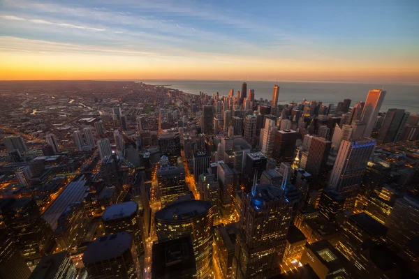 Vista aérea del centro de la ciudad Crepúsculo — Foto de Stock