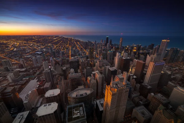 Vista aérea del centro de la ciudad Crepúsculo — Foto de Stock