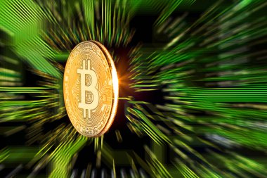 Devre kartı üzerinde altın Bitcoin Cryptocurrency.