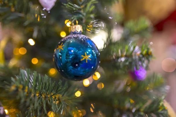 Christmas Baum bunt Hintergrund Bokeh — Stockfoto