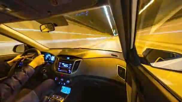 Timelapse video Coche moviéndose en una ciudad nocturna — Vídeo de stock