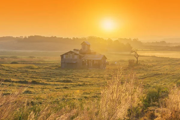 Soluppgång i lantgård på landsbygden Korea. Anseong jordbruksmark — Stockfoto