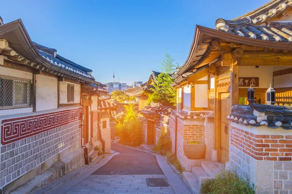 Güney Kore, Seul 'deki Bukchon Hanok Köyü