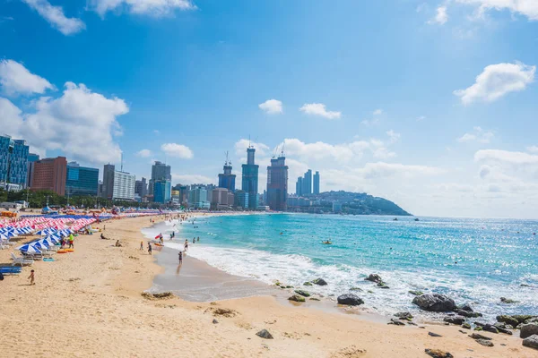 Busan, Güney Kore - Ağustos Ağustos 03:Haeundae sahilde 03,2017 Busan, Güney Kore.