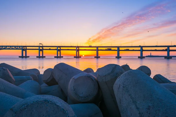 Puente Gwangan y Haeundae en Sunrise, Busan City, Corea del Sur — Foto de Stock