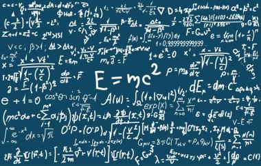 Bilimsel formüller ve fizik ve matematik hesaplamalar ile yazılı yazı tahtası. Kuantum mekaniği, görelilik teorisi ve herhangi bir bilimsel hesaplamalar için bağlı bilimsel konuları göstermek