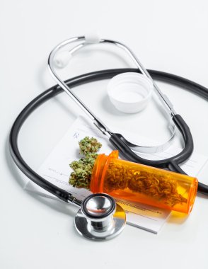 Tıbbi esrar esrar tomurcukları çok doktorlar reçeteli ot için