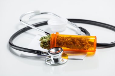 Tıbbi esrar esrar tomurcukları çok doktorlar reçeteli ot için