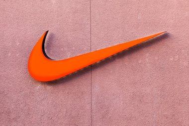 Las Vegas, Nevada - 22 Ağustos 2016: Nike Logosu Mağaza Cephesinde.