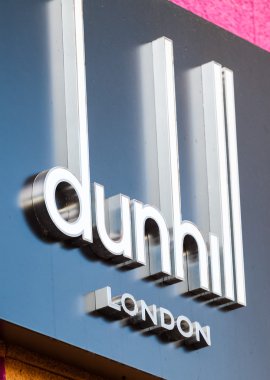 Las Vegas, Nevada - 22 Ağustos 2016: Dunhill Logosu Mağaza Cephesinde